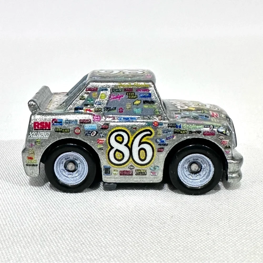 Disney Cars Die-cast Mini Racers Metallic Chick Hicks Mattel 2016